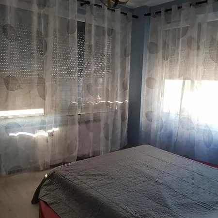Apartament La Mare Апартаменты Нэводари